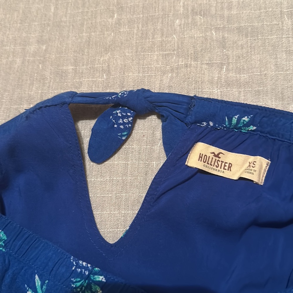 Hollister Strapless Blue Pineapple Romper- Size XS - Picture 6 of 6